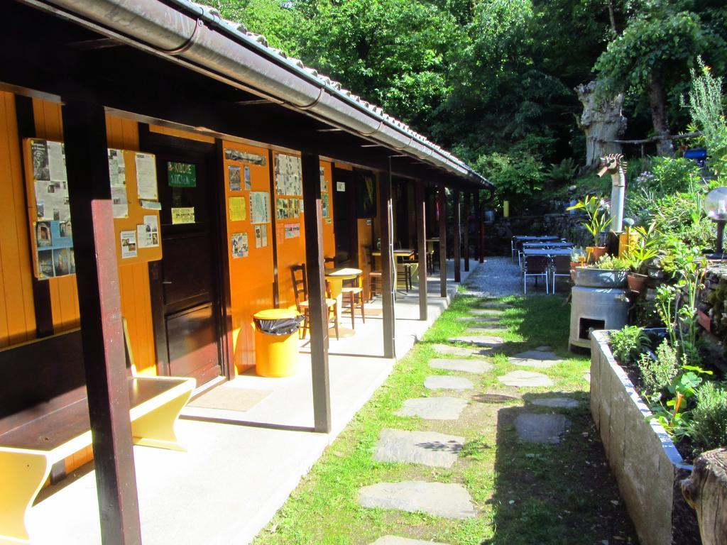 Baracca Backpacker Hostel Aurigeno Exterior photo