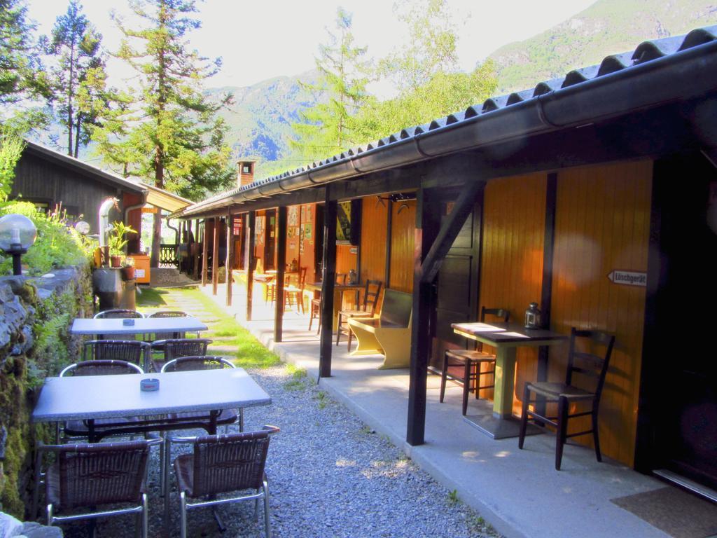 Baracca Backpacker Hostel Aurigeno Exterior photo